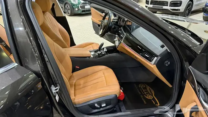 بي ام دبليو 520 2019 19