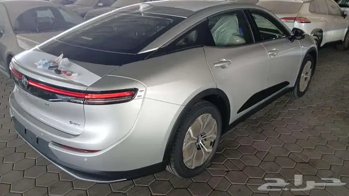 تويوتا كراون بريميوم 2025 2