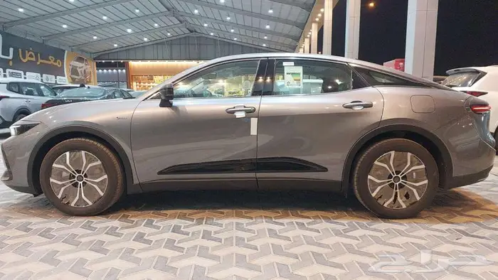 تويوتا كراون هايبرد برستيج 2026 سعودي تيتانيوم فل كامل 11
