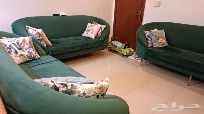 كنب نظيف للبيع بحالة جيدة 1