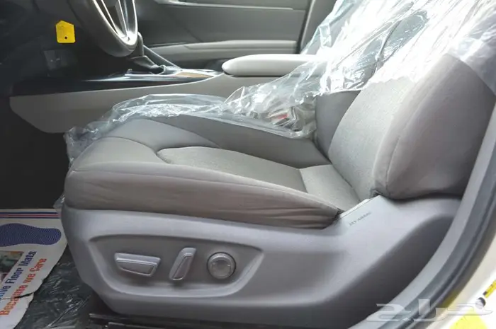 تويوتا كامري موديل 2020 4سلندر امريكي بطاقة جمركية 15