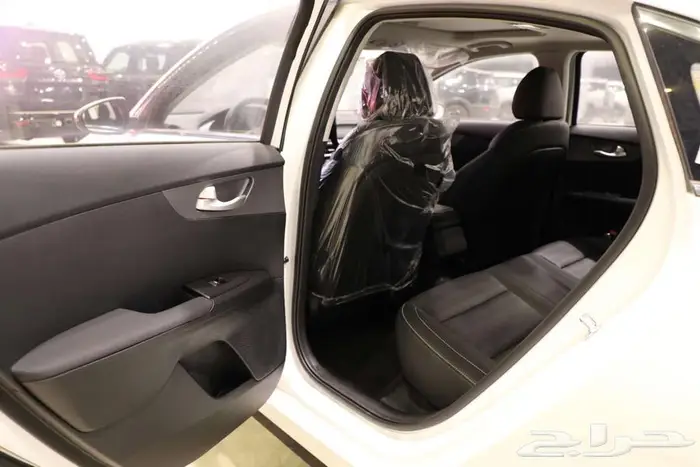 كيا سيراتو2024 K3فل كامل فتحه سقف وارد الصين (بنزين)1.6L 7