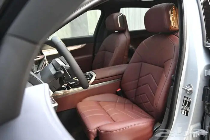 بي ام دبليو 735i M KIT 2025 خليجي 14