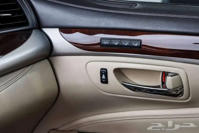 لكزس LS460 لارج موديل 2013 فل كامل 18