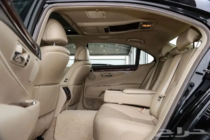 لكزس LS460 لارج موديل 2013 فل كامل 9