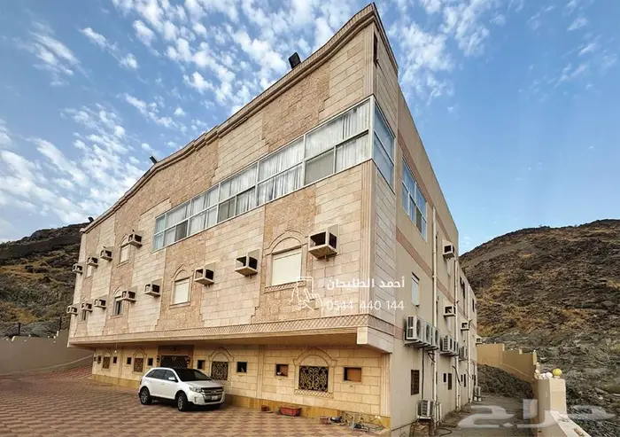 مبنى للبيع في مكة التنعيم (32 غرفة) عمارة  مجلس  2 ملحق 2