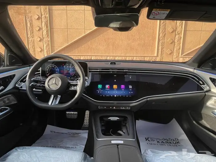 E300 2024 مرسيدس اسود اصفار 15
