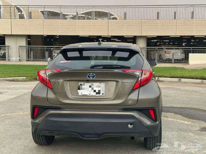 سيارة C-HR تويوتا 2020 هايبرد (هجين) 10