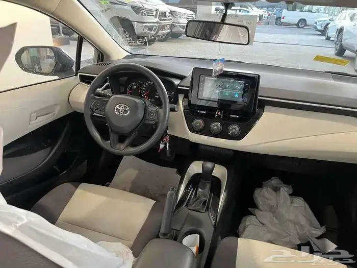 تويوتا كورولا XLI 2.0 مطور بنزين 2025 3