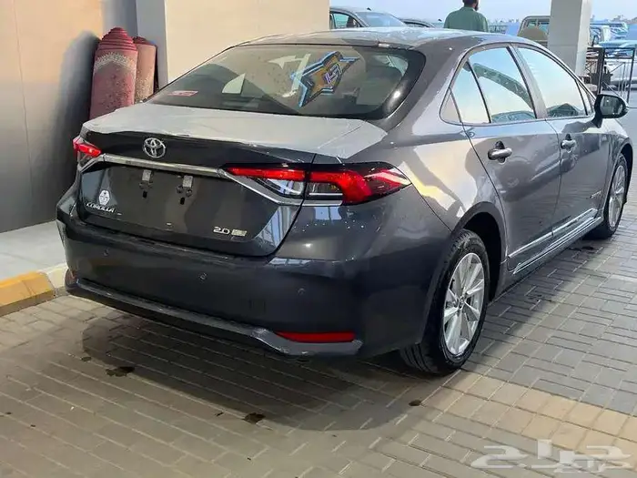 تويوتا كورولا XLI 2.0 مطور بنزين 2025 6