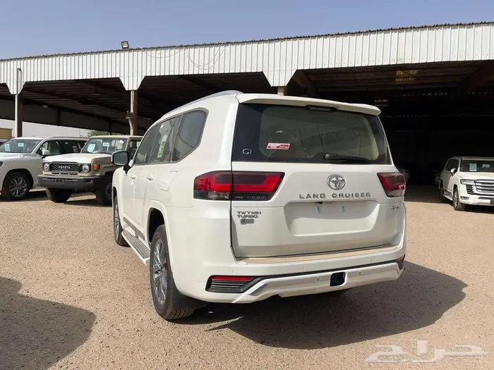 لاندكروزر GXR L4 نقد وتقسيط 2024 (( تصفية )) 3