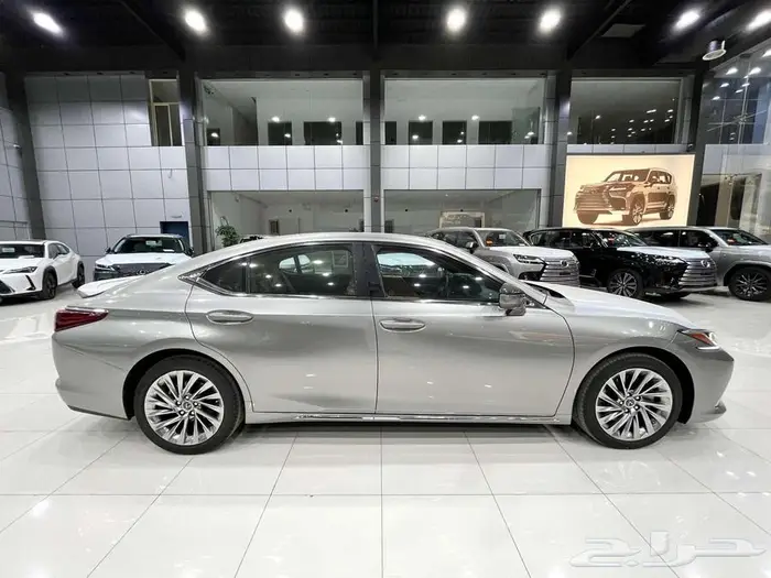 لكزس ES 350 CC بنزين سعودي 2025 اقل سعر كاش وبنوك 5