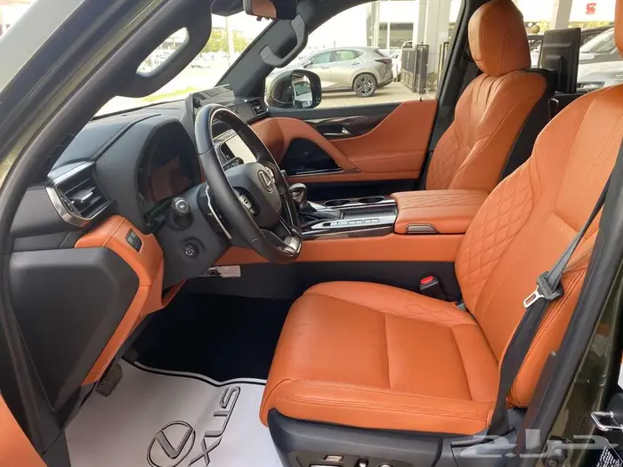 لكزس LX600 VIP 2024 زيتي سعودي 10