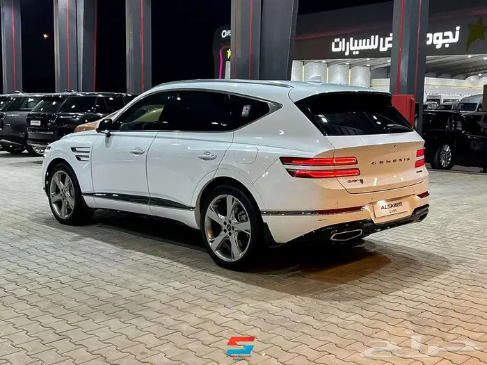 جنسس GV80 6