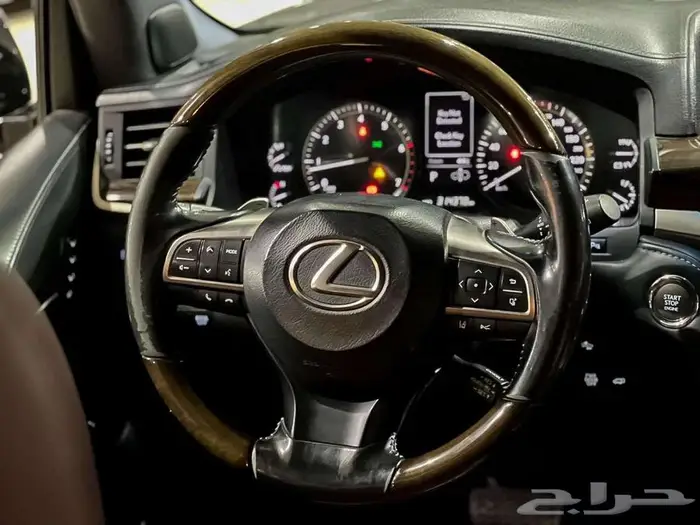 لكزس LX570 8