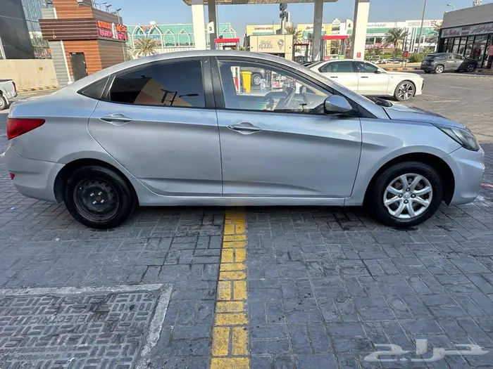 سياره هونداي اكسنت 2012 3