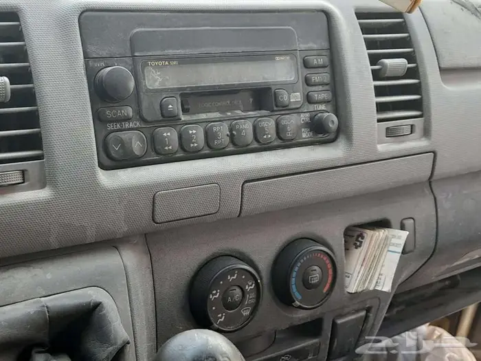بص تويوتا بضاعة موديل 2010 3