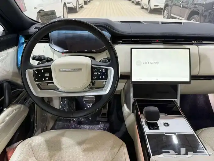 رنج روفر HSE V8 موديل 2025 - داخلي أوف وايت - 7