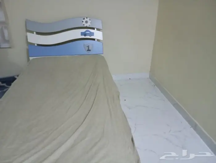 سرير أطفال نظيف للبيع 0