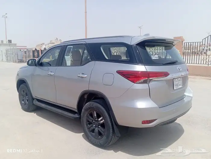 للبيع فور شنر 4