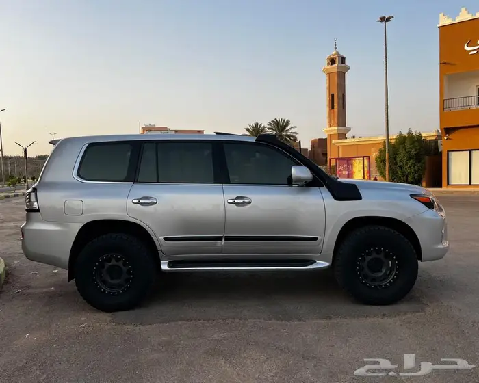 للبيع لكزس LX 570 2010 تعديل استراليا 3