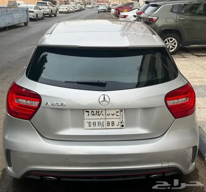 للبيع مرسيدس 36 سي موديل 2013 فضية فئة A250 6