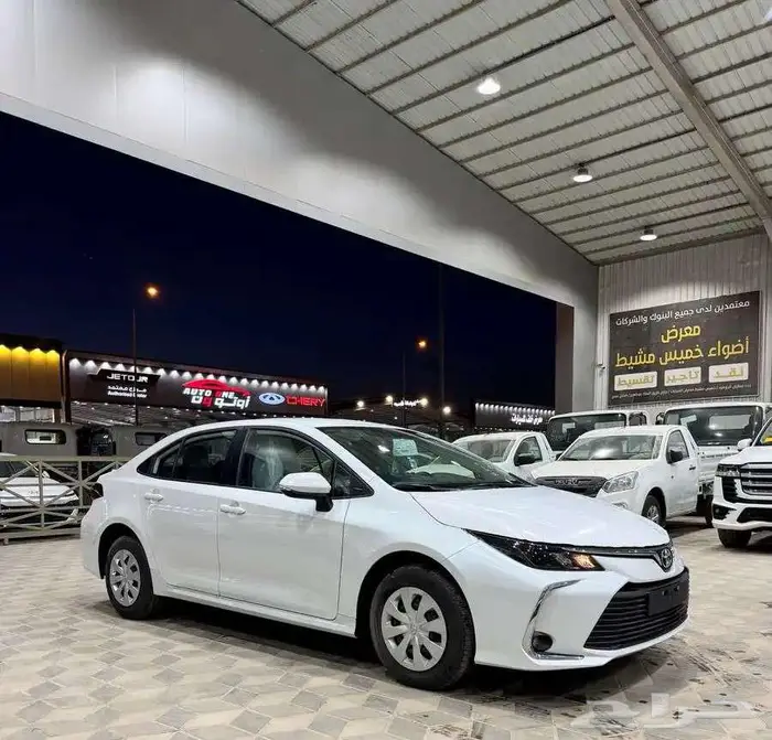 تويوتا كورولا XLi محرك 2.0 موديل 2025 7