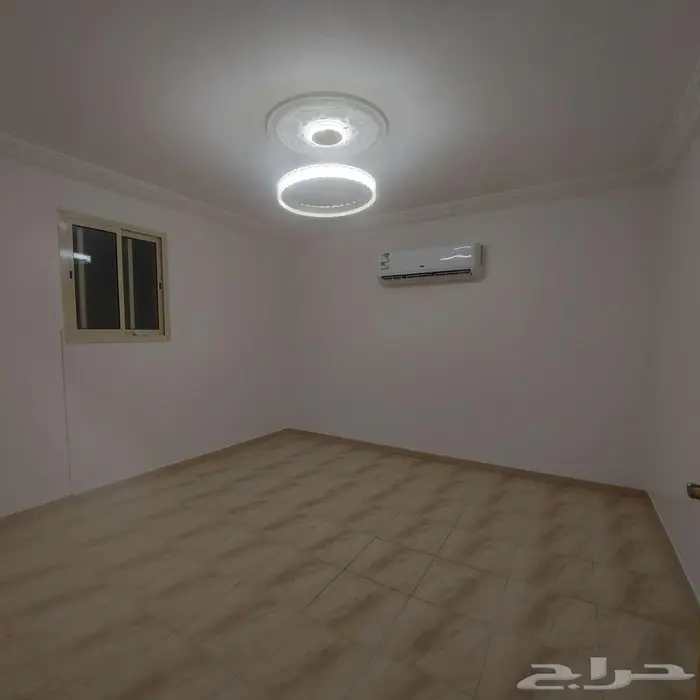 شقة للايجار بحي اشبيليا 5