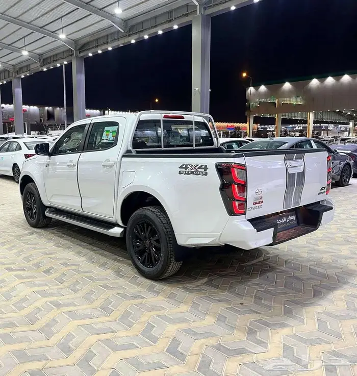 ايسوزو ديماكس GTغمارتين فل 2025 كاش وبنك 9