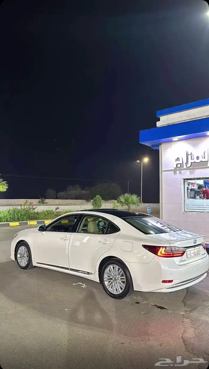 لكزيس es2015 فل الفل المراتب البيج كامل 26