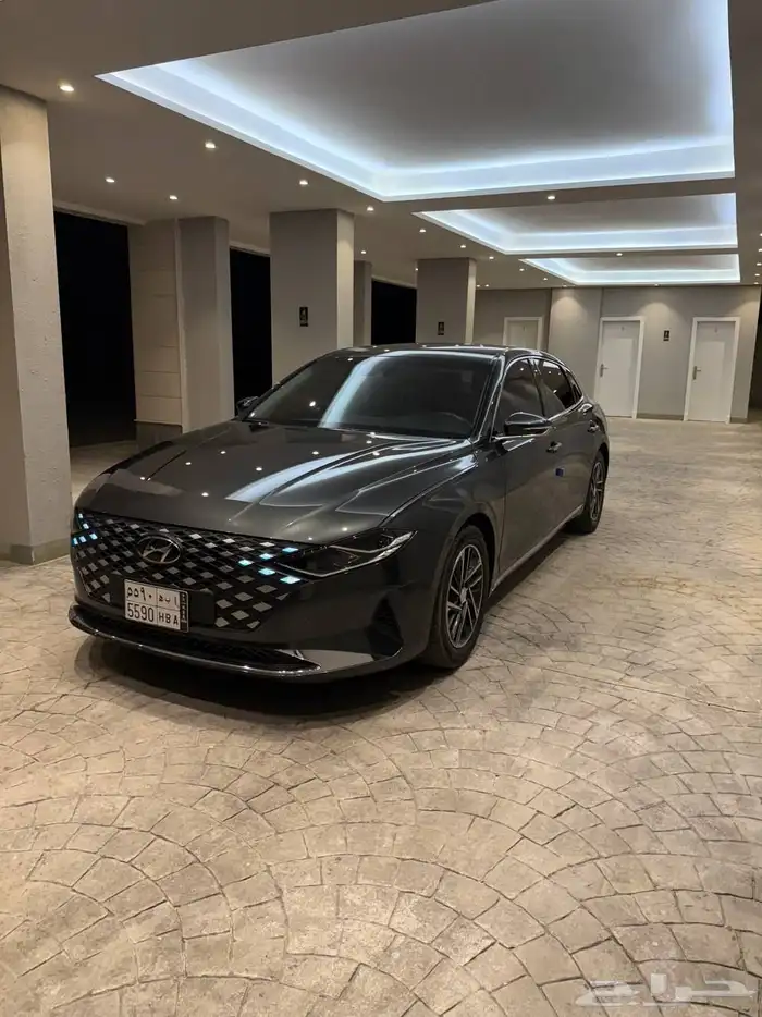 ازيرا 2020 ( بنزين 4V ) مواصفات الفل بحالة الوكالة 1