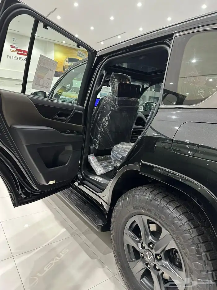 لكزس OT 2025 LX600سعودي اصفار 9