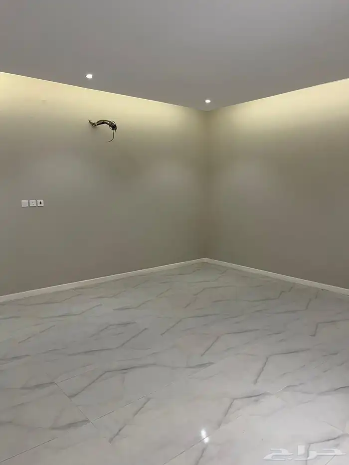 دور فاخر للبيع في المدينة المنورة 7