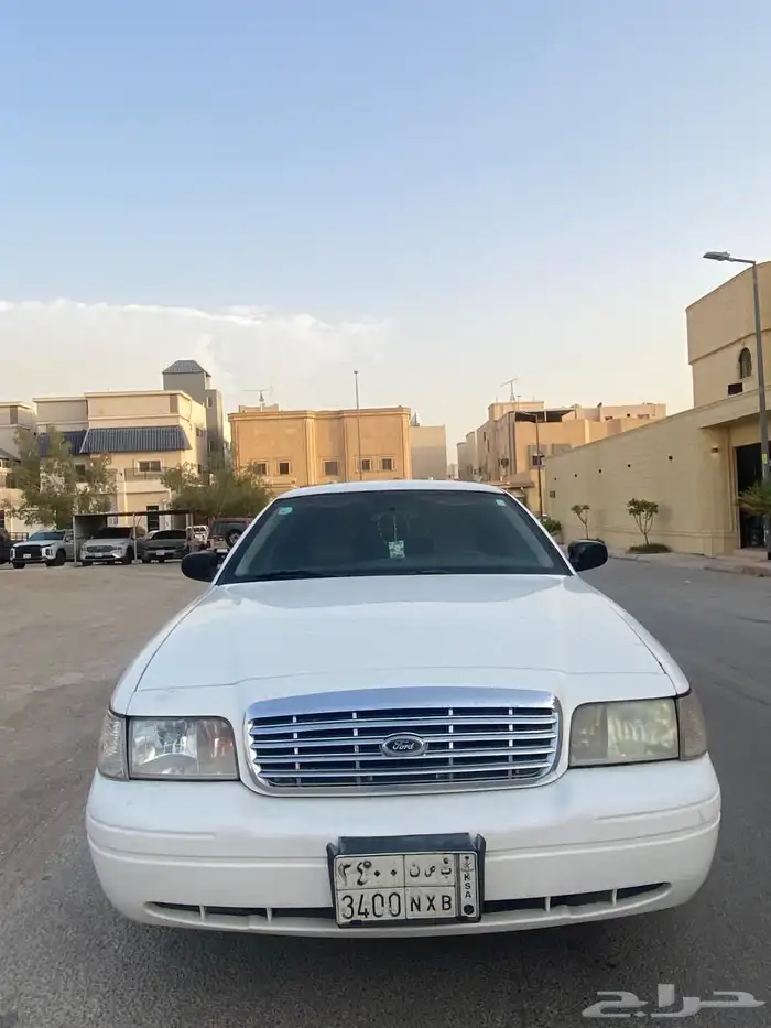 فورد كراون فكتوريا 2010 10
