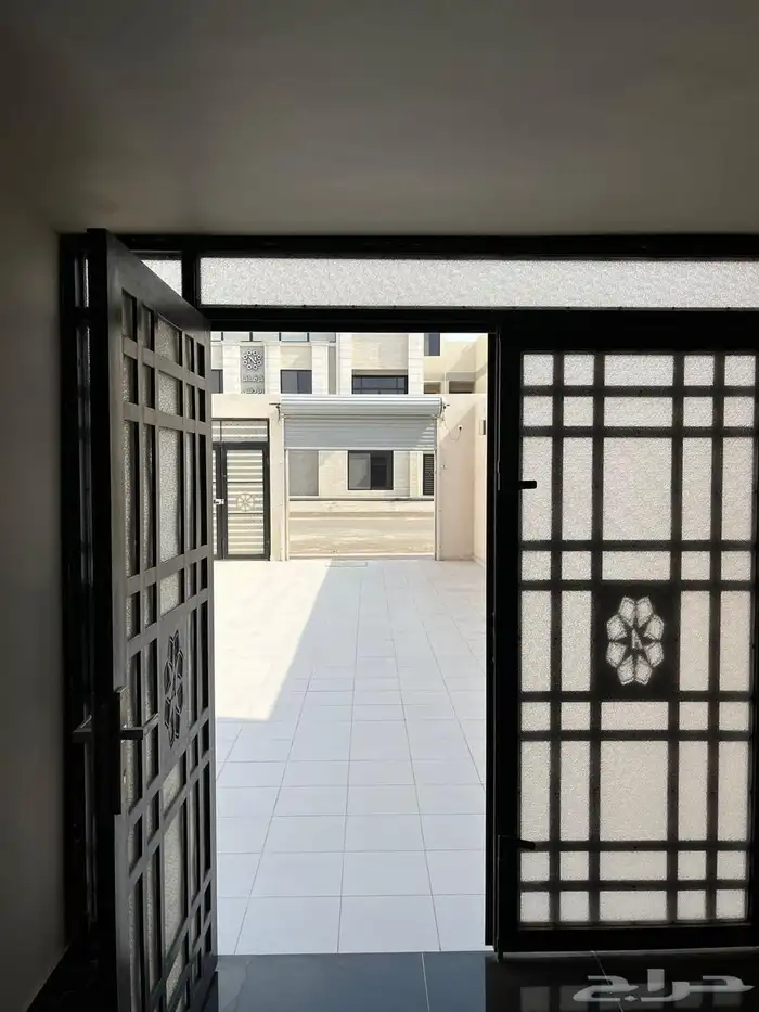 دور فاخر للبيع في المدينة المنورة 10