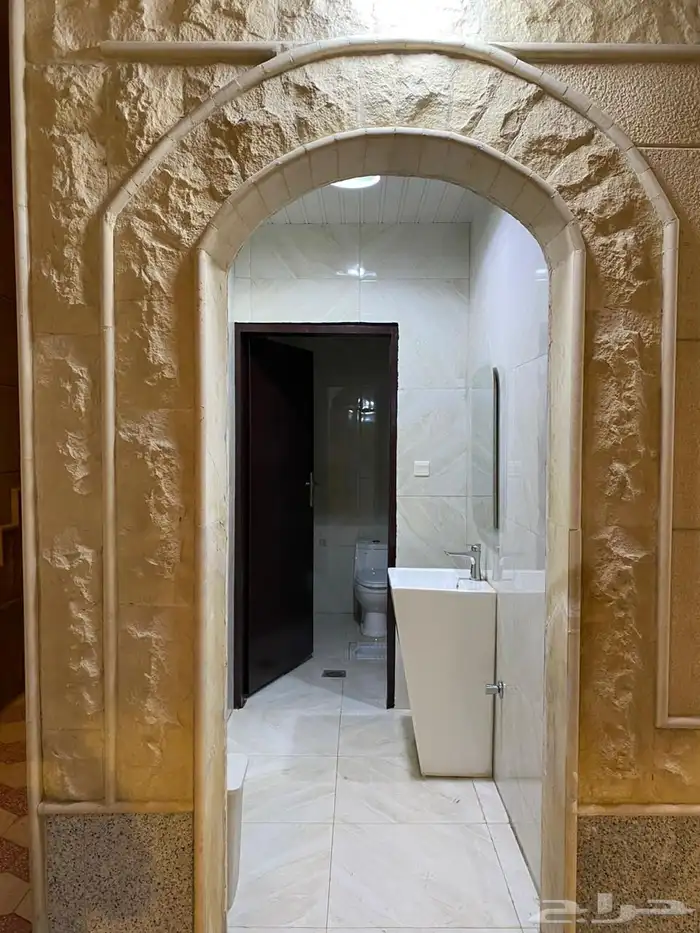 فله للبيع حي الخليج 7