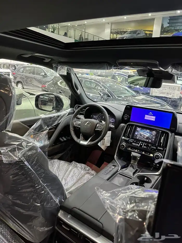 لكزس OT 2025 LX600سعودي اصفار 8