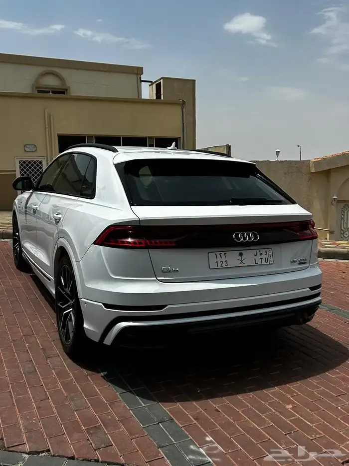 للبيع اودي ابيض 2022 26