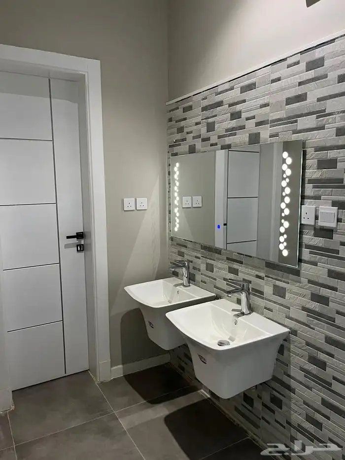 دور فاخر للبيع في المدينة المنورة 2