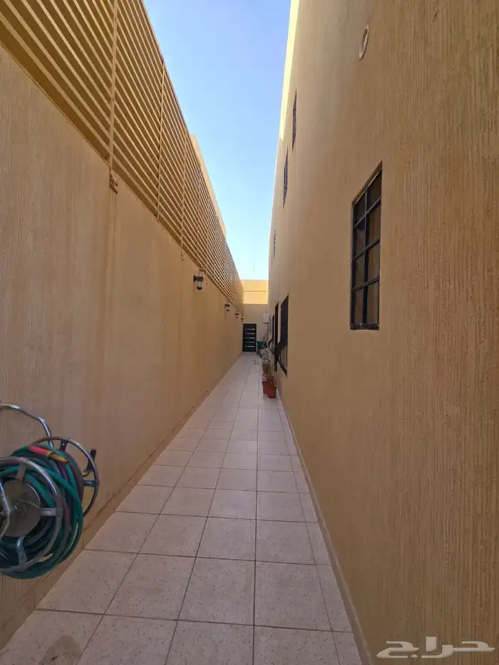 فلة للبيع بحي الياسمين 2