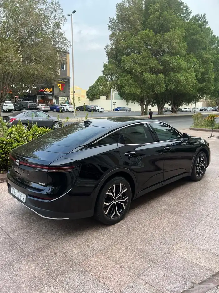 للبيع كراون 2023 3