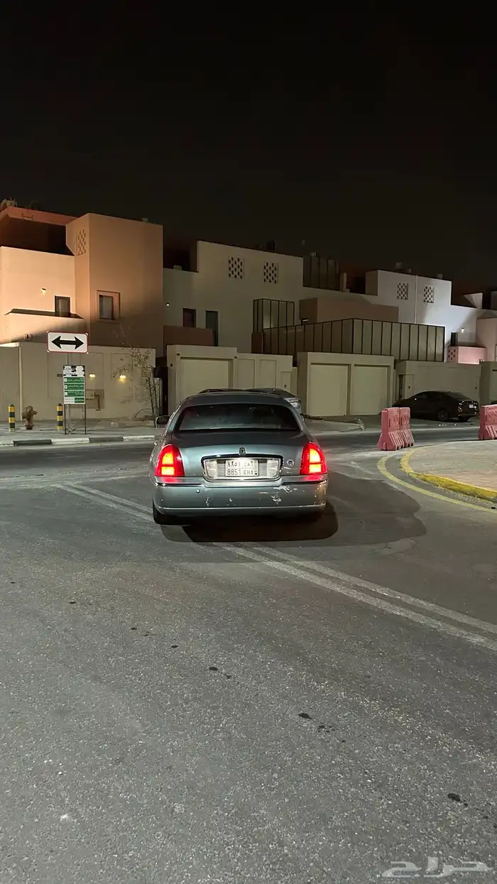 لينكون تاون كار 8