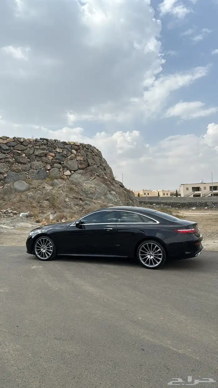 مرسيدس E200 2022 15