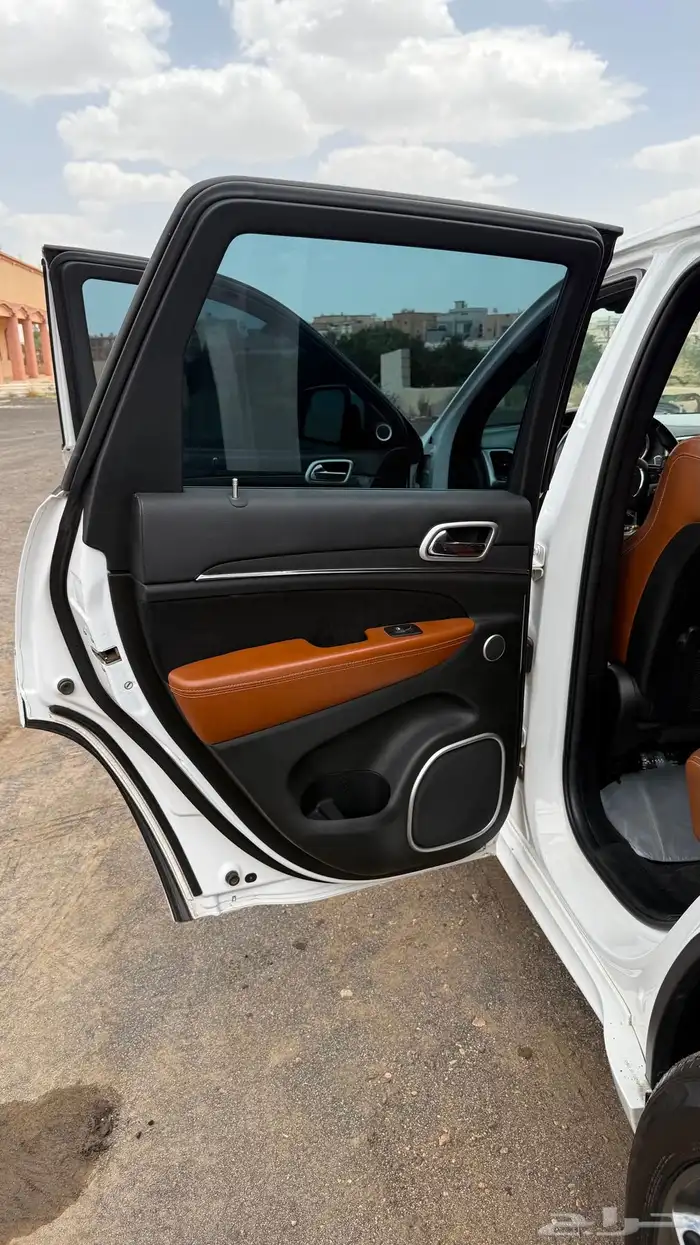قراند شروكي SRT 2014 12