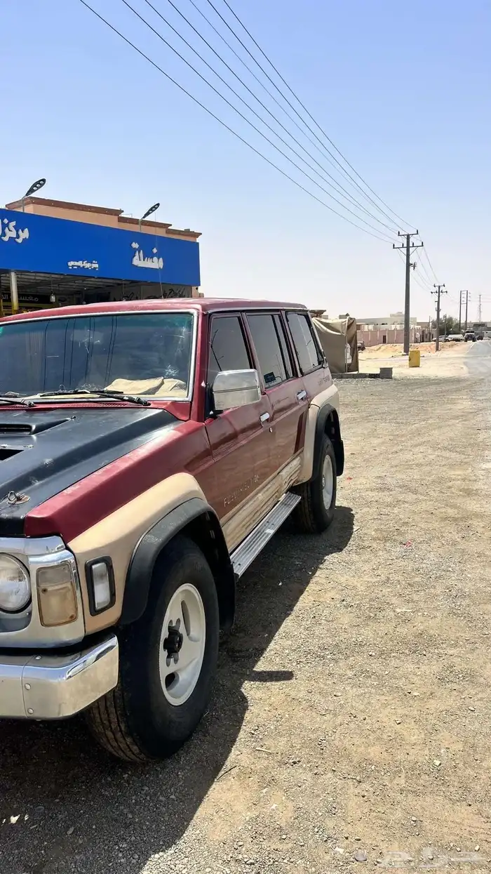 نيسان عليه مكينة لكزز  400 2