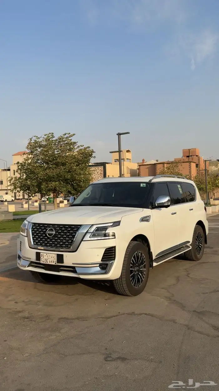للبيع نيسان باترول بلاتينيوم 2024 37
