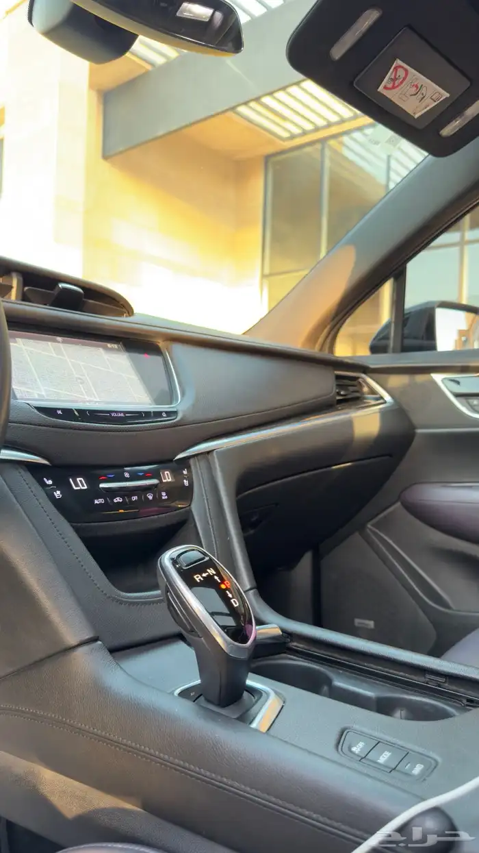 كاديلاك XT5 13