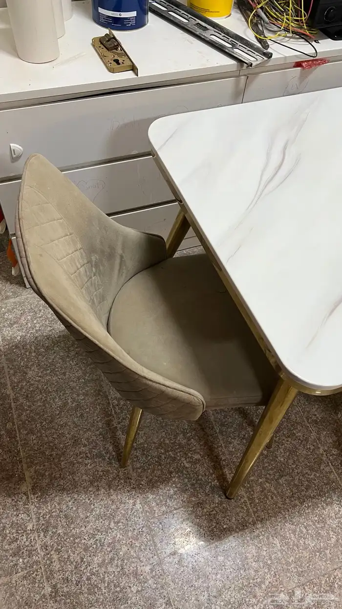 طاولة طعام 3