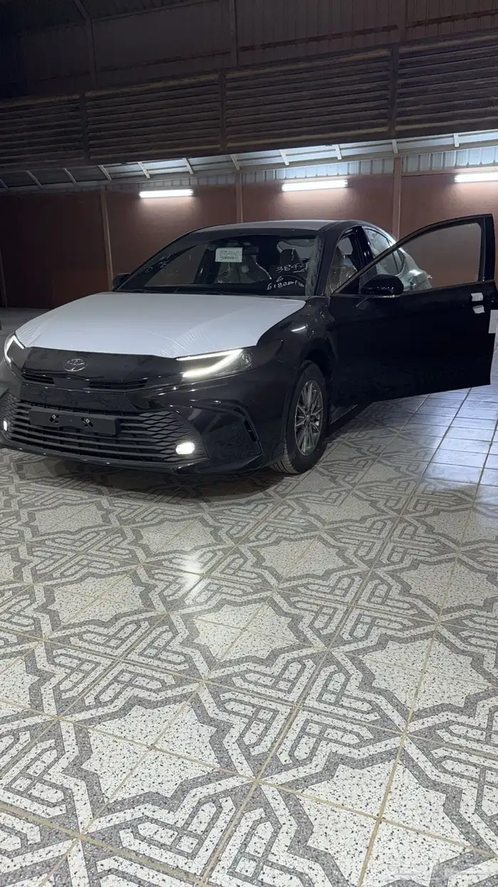 كامري 2025 اسود ستاندر بنزين E 3