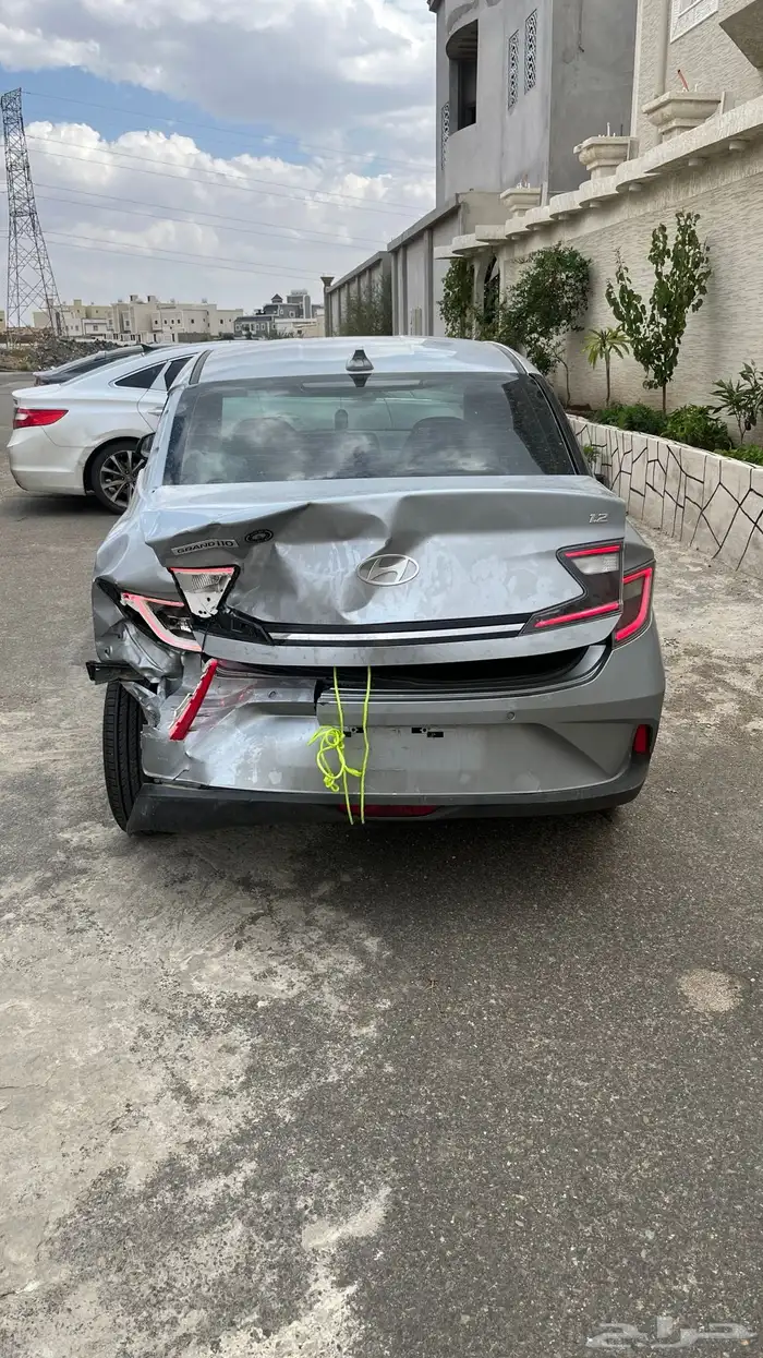 هيونداي i10 2024 مصدوم 5